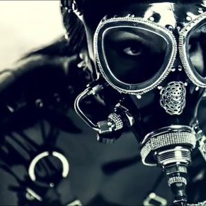 Meet your Posher, Niki